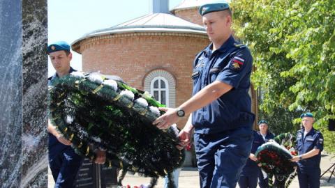 В Прохладном открыт памятник гвардии полковнику Сергею Полякову