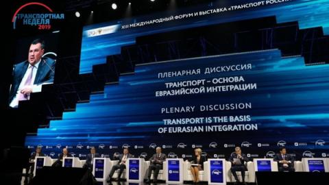Глава Кабардино-Балкарии Казбек Коков принял участие в пленарной части Международного форума «Транспорт России»